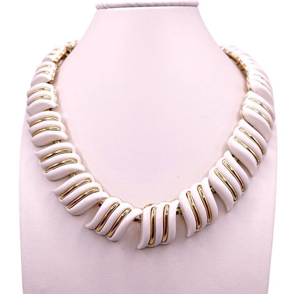 Vintage Coro White and Gold Tone Necklace 16” - Picture 1 of 7